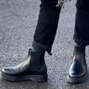 DR. MARTENS All Black 2976 Leather Chelsea Boots Men’s US 11